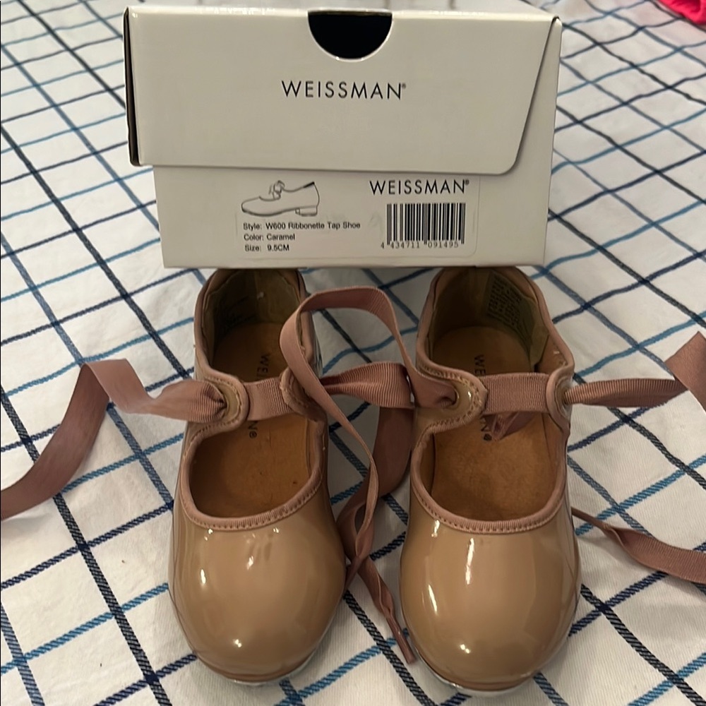 Weissman Tan Dress Shoes Patent Leather Mary Jane